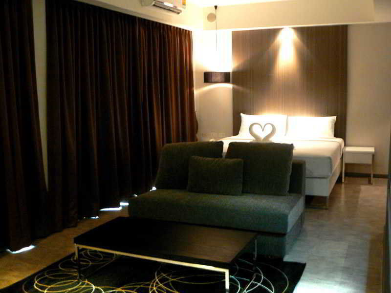 Inn Place Serviced Residence Паттайя Экстерьер фото