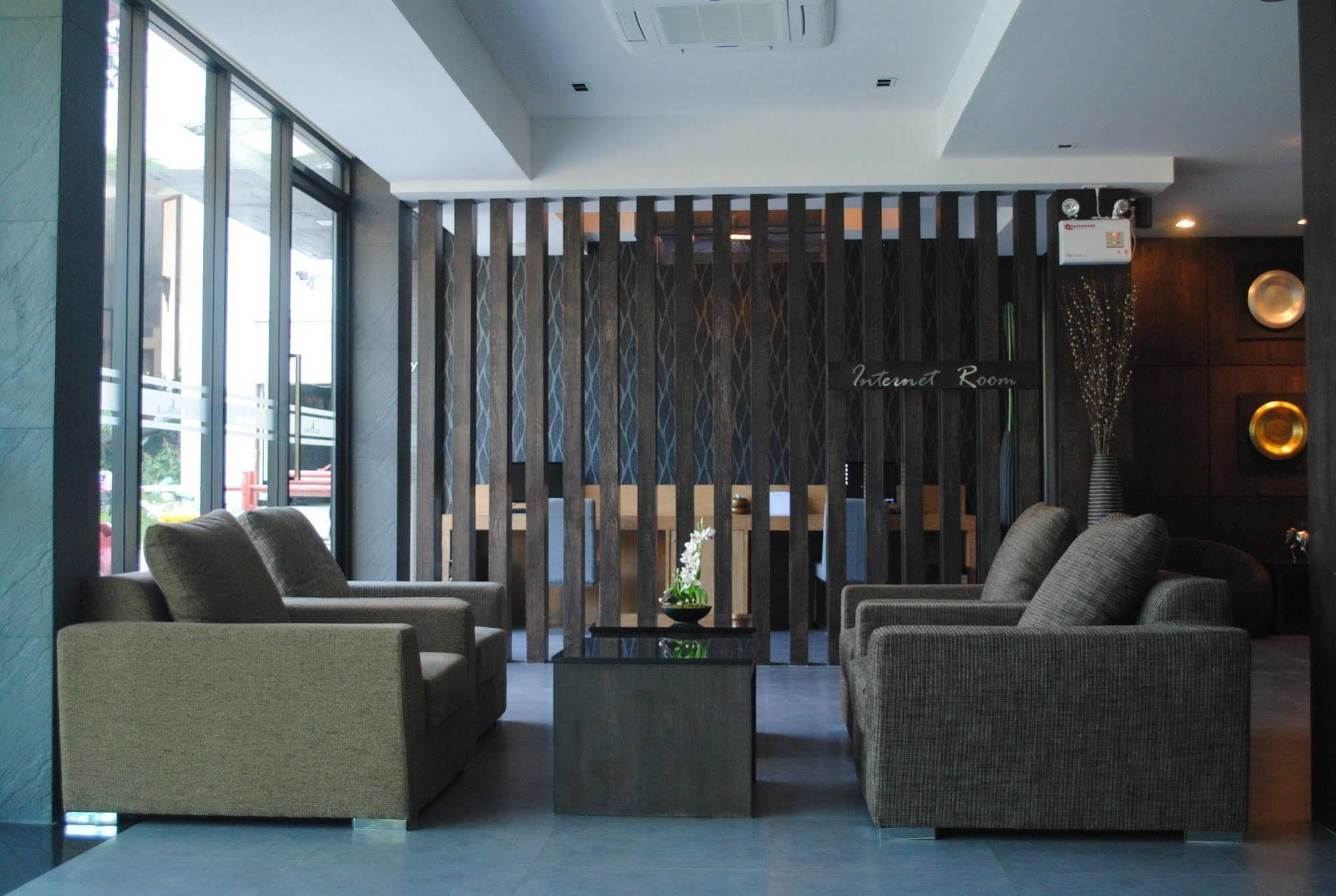 Inn Place Serviced Residence Паттайя Экстерьер фото